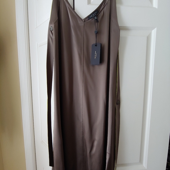 Dress - Picture 2 of 5